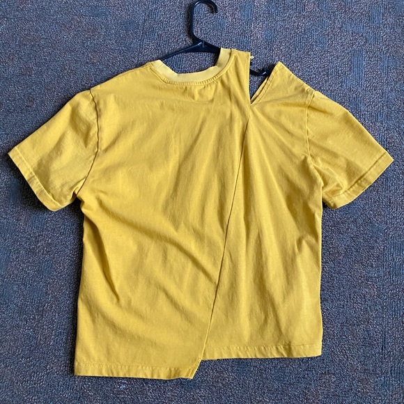 Yellow Top - Picture 3 of 3